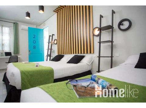 Privates und farbenfrohes Doppelzimmer im Zentrum von… - WGs/Zimmer