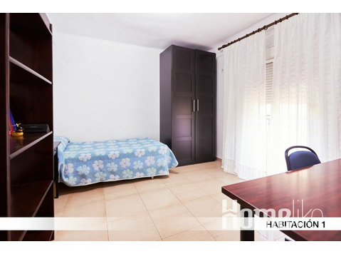 Appartement met 3 slaapkamers in Santo Ángel 7, Sevilla - Woning delen