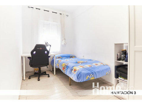 Privatzimmer in einer Wohngemeinschaft in Sevilla - WGs/Zimmer