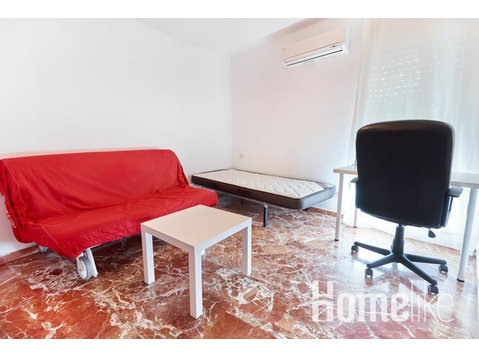Chambre privée dans un appartement partagé à Séville - Collocation