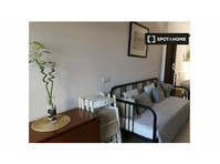 1-bedroom apartment in Triana, Seville - דירות