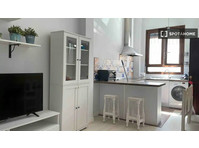 2-bedroom apartment for rent in Triana, Sevilla - Asunnot