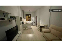 2-bedroom apartment for rent in Triana, Sevilla - Byty