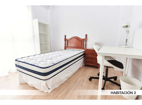 Afan de Ribera H2 - Apartments