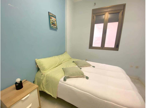 Bright and spacious room in the center - Apartman Daireleri