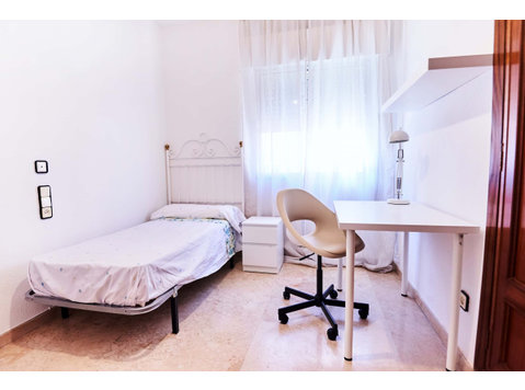 Calle Campoamor H3 - Apartments