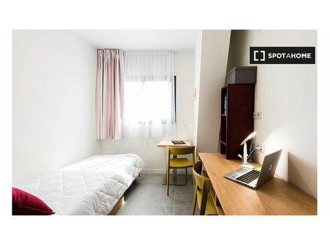 Doppelzimmer Studio Sevilla Halbpension inklusive (Preis… - Wohnungen