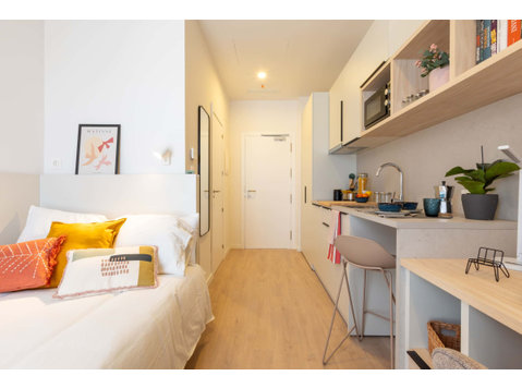 Estudio con terraza: instalaciones con piscina y más 🌊 - Apartments