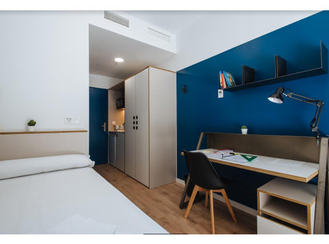 Habitación individual Premium (balcony and private… - Appartements