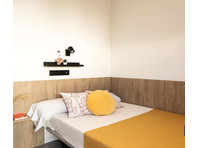 Individual with kitchen + - 公寓