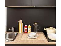 Individual with kitchen + - 公寓