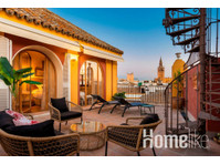 Luxury 3BD duplex with panoramic views to old town. San… - Appartamenti