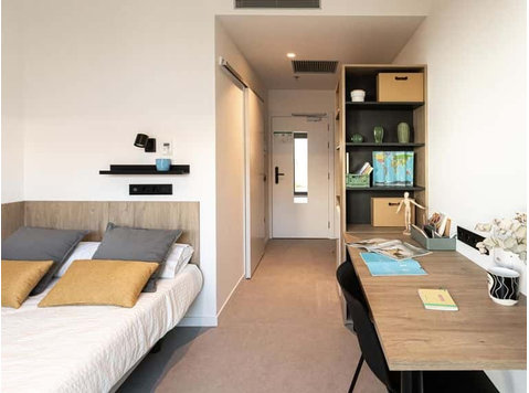 Single with terrace + and private bathroom - Apartments