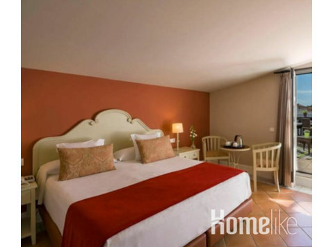 Superior double room in a Hotel in Sevilla - Apartments