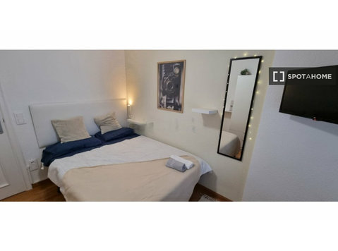 Pokój do wynajęcia we wspólnym mieszkaniu w Saragossie - Do wynajęcia