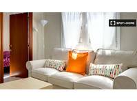 Room in shared apartment in Zaragoza - الإيجار