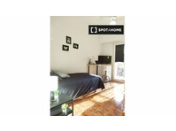 Rooms for rent in 4-bedroom apartment in Zaragoza - Disewakan