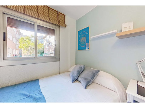 H4 - C/La Milagrosa 6, 2º pta. 50, (4H1B), AG, ZGZ - Apartments
