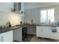 Flatio - all utilities included - Coliving Rooms in… - Pisos compartidos