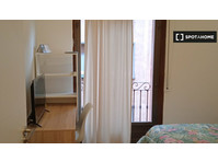 Room for rent in 3-bedroom apartment in Atxuri, Bilbao - 空室あり