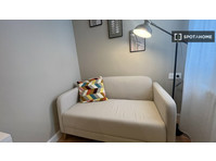 Room for rent in 6-bedroom apartment in Abando, Bilbao -  வாடகைக்கு 