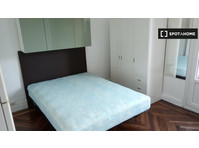 Room for rent in 7-bedroom apartment in Abando, Bilbao - الإيجار