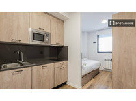 Room for rent in a student residence in Santander - الإيجار