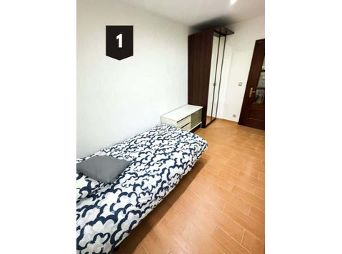 Habitación en piso de 3 habitaciones en Begoña - Apartments