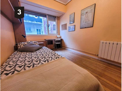 Habitación en piso de 3 habitaciones en Begoña - Apartman Daireleri