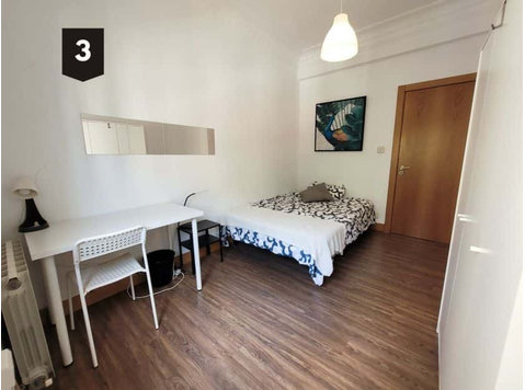 Habitación en piso de 3 habitaciones en Deusto - Lejligheder