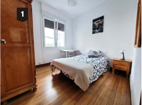 Habitación en piso de 4 habitaciones en Deusto - 아파트
