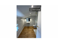 Room for rent in 4-bedroom apartment in Donostia - เพื่อให้เช่า