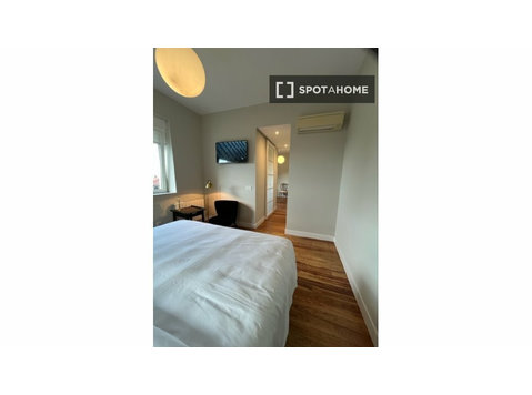 Pokój do wynajęcia w 4-pokojowym mieszkaniu w Donostii - Do wynajęcia