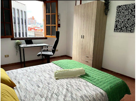 Flatio - all utilities included - Private Room in Co-Living… - Woning delen
