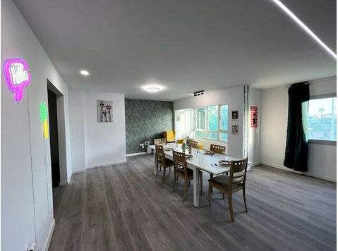 Flatio - all utilities included - Private Room in CoLiving… - Stanze