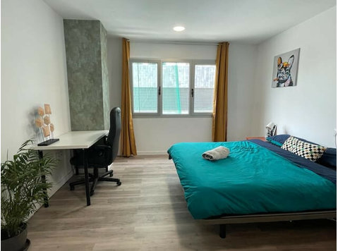 Flatio - all utilities included - Private Room in CoLiving… - Camere de inchiriat
