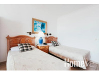Bright 2 bed apartment - குடியிருப்புகள்  