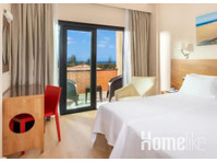 Hotel room in Bartolomé with luxury facilities - Apartman Daireleri