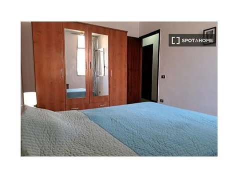 Chambre à louer dans un appartement de 4 chambres à Las… - À louer