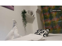 Room for rent in 5-bedroom apartment - Te Huur