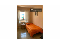 Room for rent in 3-bedroom apartment in Palma - K pronájmu