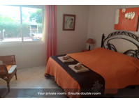 Flatio - all utilities included - Sunny Coliving Villa with… - WGs/Zimmer