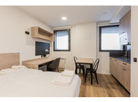 Habitación individual con baño y cocina - อพาร์ตเม้นท์