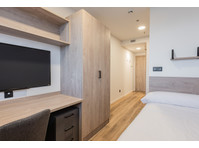 Habitación individual con baño y cocina - Апартаменти