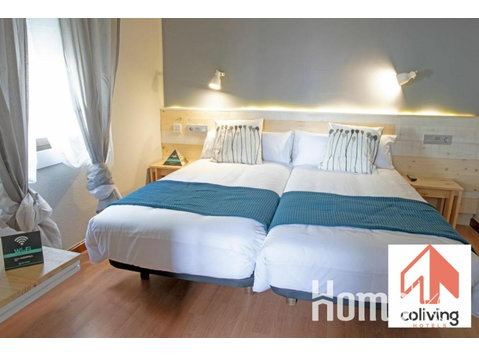 Modern hotel room in Ponferrada - Apartments