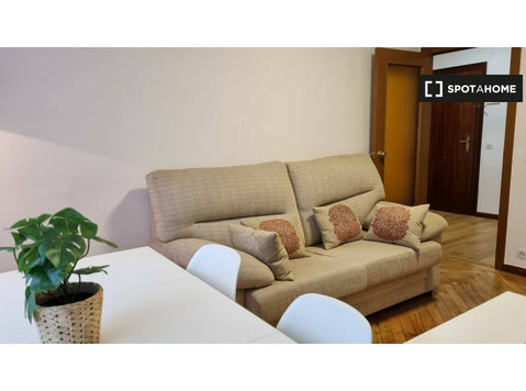 Do wynajęcia dwupokojowe mieszkanie w Oviedo, Oviedo - Mieszkanie