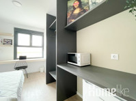 KOMFORT-Zimmer mit eigenem Bad in einem Studentenwohnheim… - WGs/Zimmer