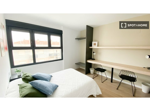 Möbliertes Zimmer zu vermieten in Salamanca - Zu Vermieten