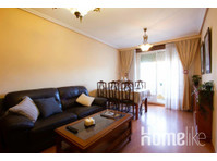 Beautiful  bed apartment in Salamanca with Parking - آپارتمان ها