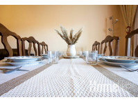 Beautiful  bed apartment in Salamanca with Parking - آپارتمان ها